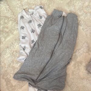 Bundle of 2 Halo Kids Pajamas Sleep Sacks Swaddles - Gray and White